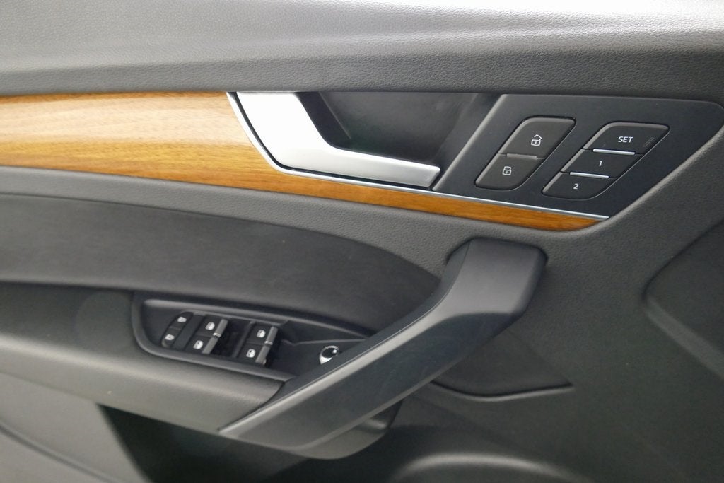 2023 Audi Q5 45 S line Premium quattro