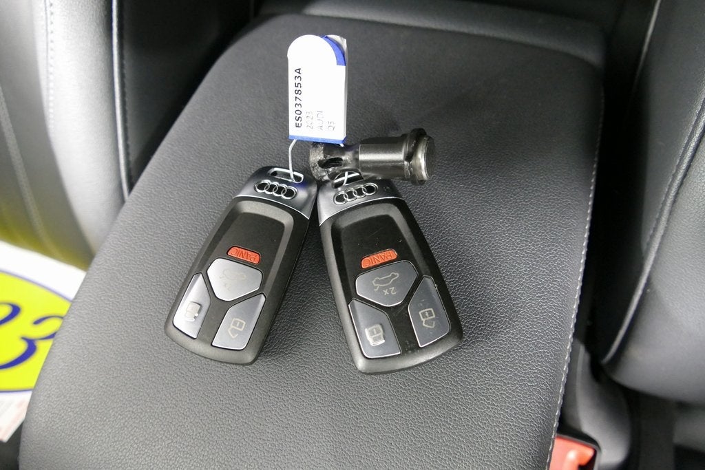 2023 Audi Q5 45 S line Premium quattro