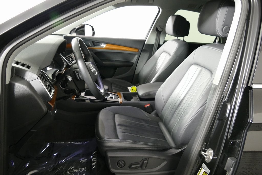 2023 Audi Q5 45 S line Premium quattro