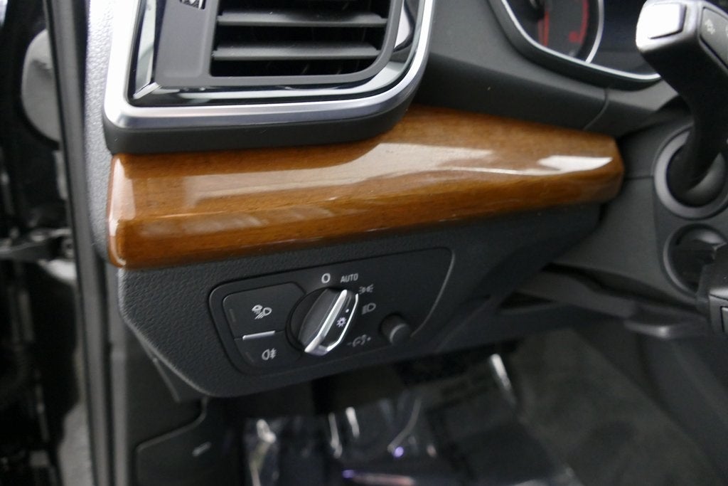 2023 Audi Q5 45 S line Premium quattro