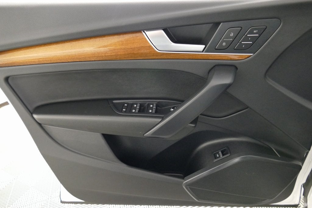 2022 Audi Q5 45 S line Premium quattro