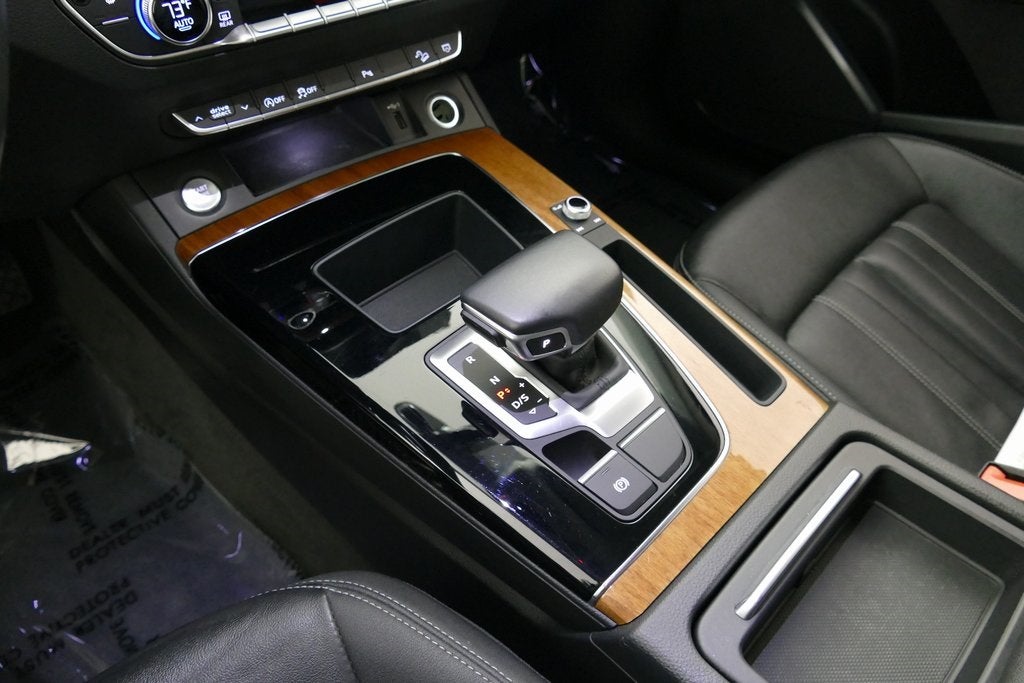 2022 Audi Q5 45 S line Premium quattro