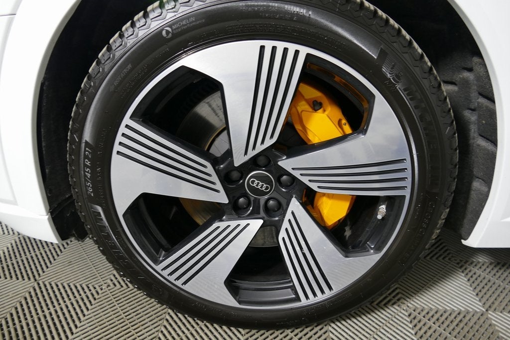 2023 Audi e-tron Premium Plus quattro