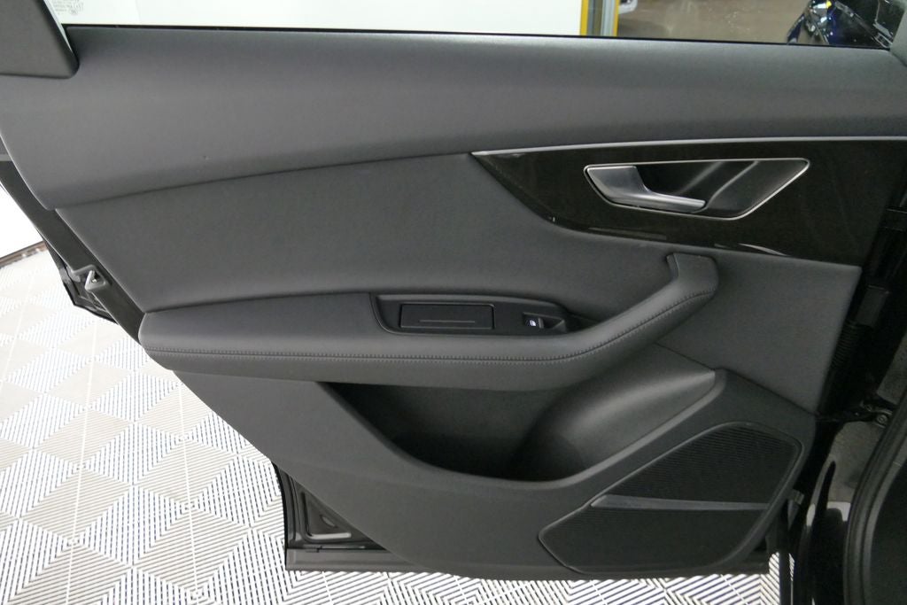 2023 Audi Q7 45 Premium Plus quattro