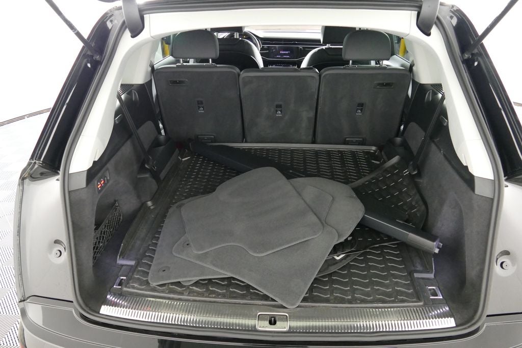2023 Audi Q7 45 Premium Plus quattro