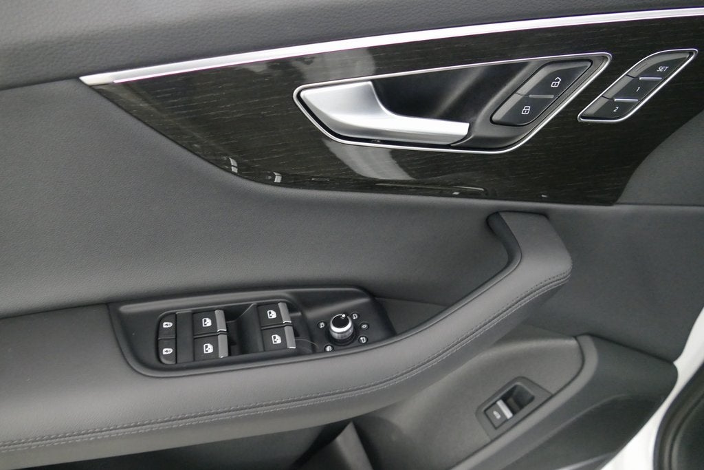 2023 Audi Q7 45 Premium Plus quattro