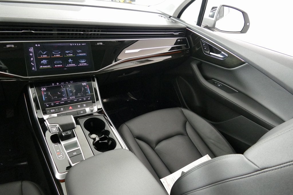 2023 Audi Q7 45 Premium Plus quattro