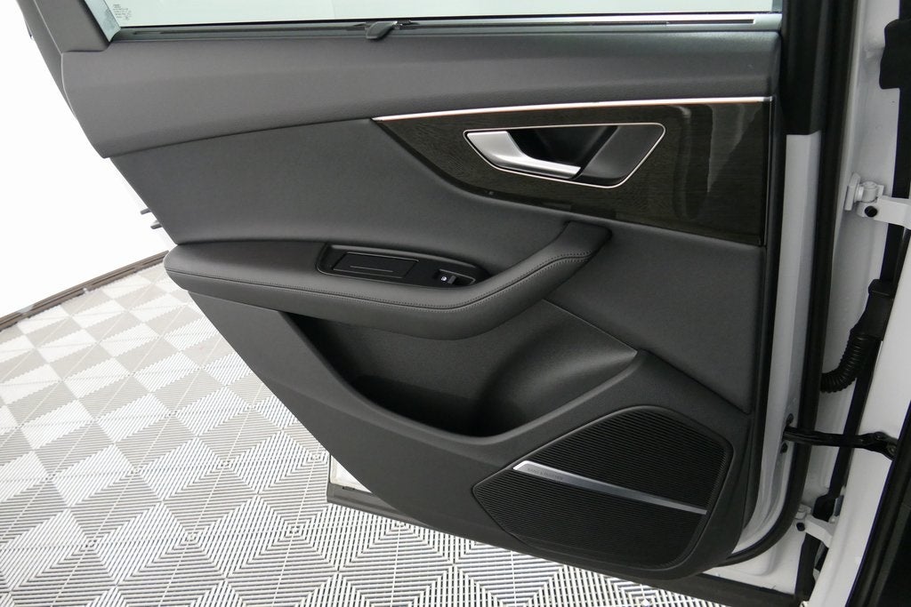 2023 Audi Q7 45 Premium Plus quattro