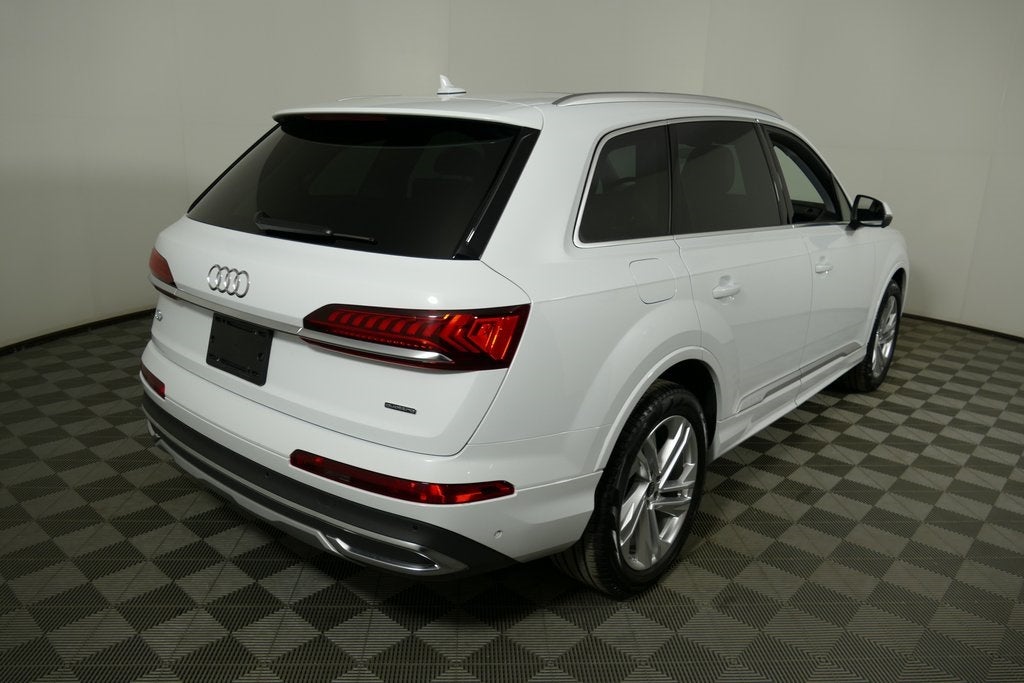 2023 Audi Q7 45 Premium Plus quattro