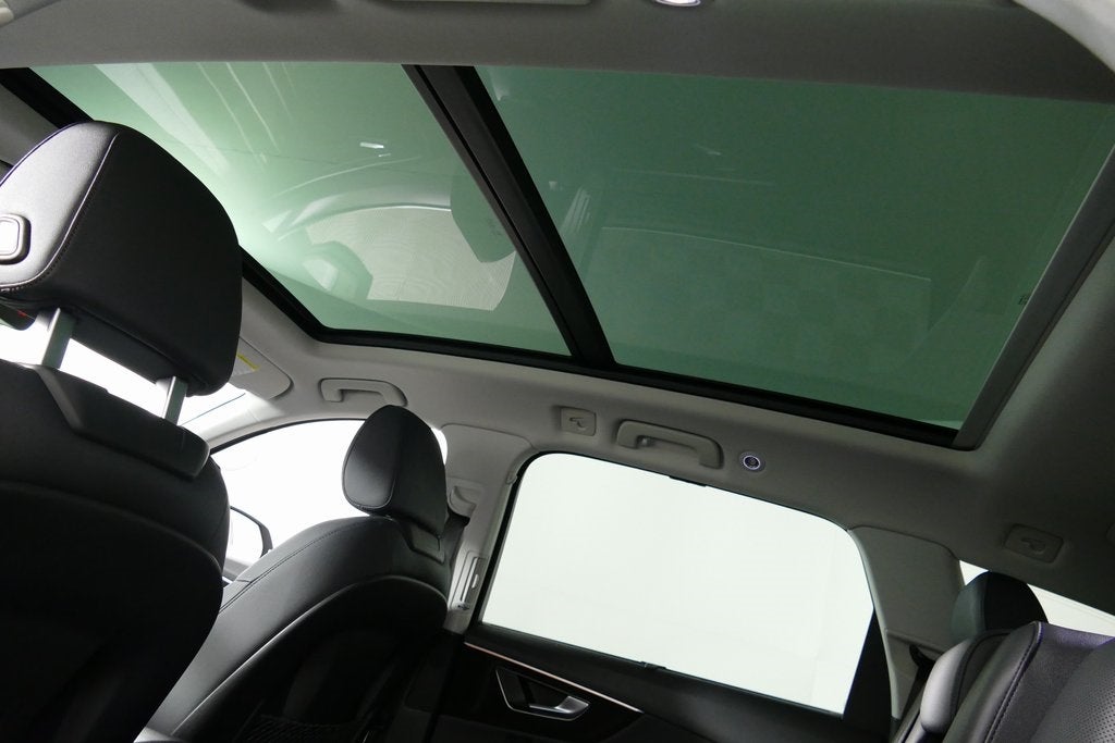 2023 Audi Q7 45 Premium Plus quattro