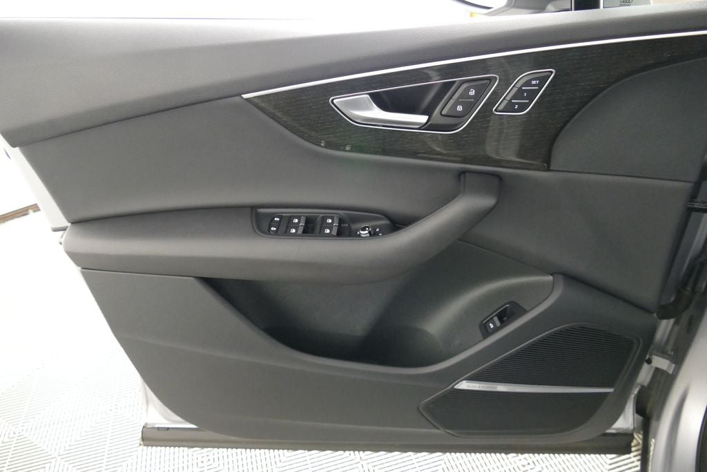 2021 Audi Q7 45 Premium Plus quattro