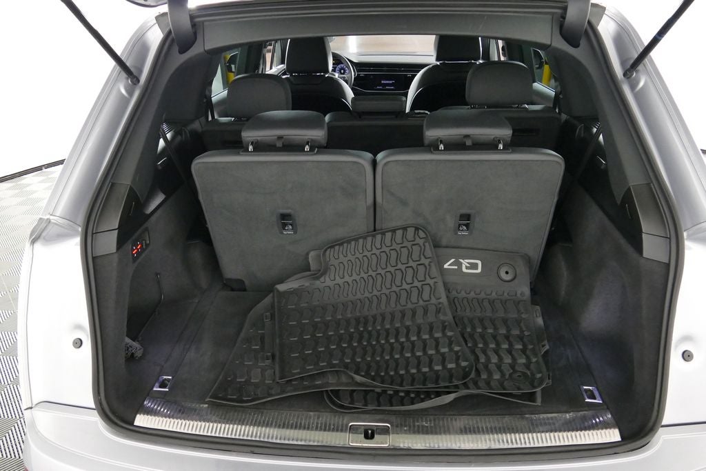 2021 Audi Q7 45 Premium Plus quattro
