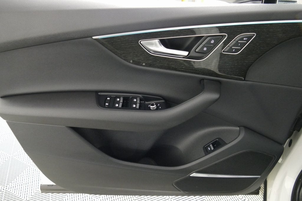 2022 Audi Q7 45 Premium Plus quattro