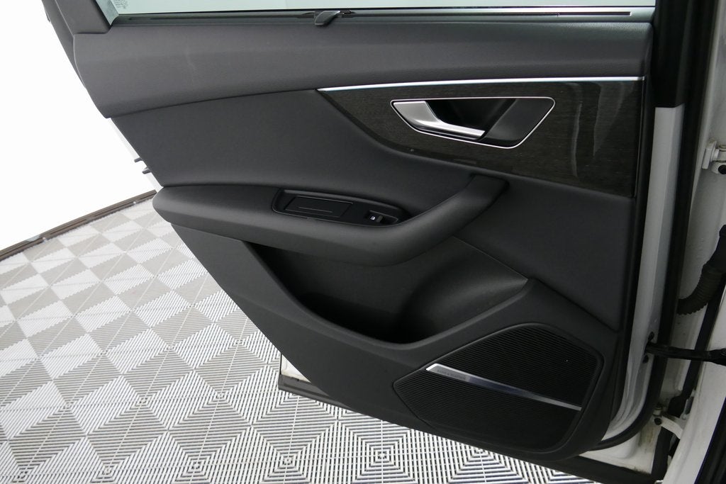 2022 Audi Q7 45 Premium Plus quattro