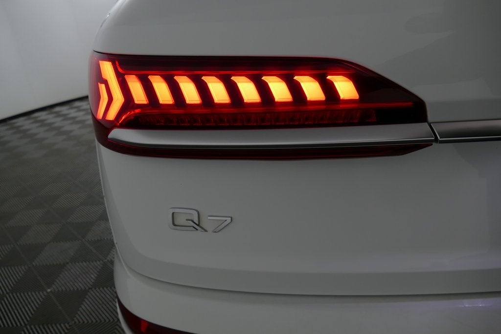 2022 Audi Q7 45 Premium Plus quattro