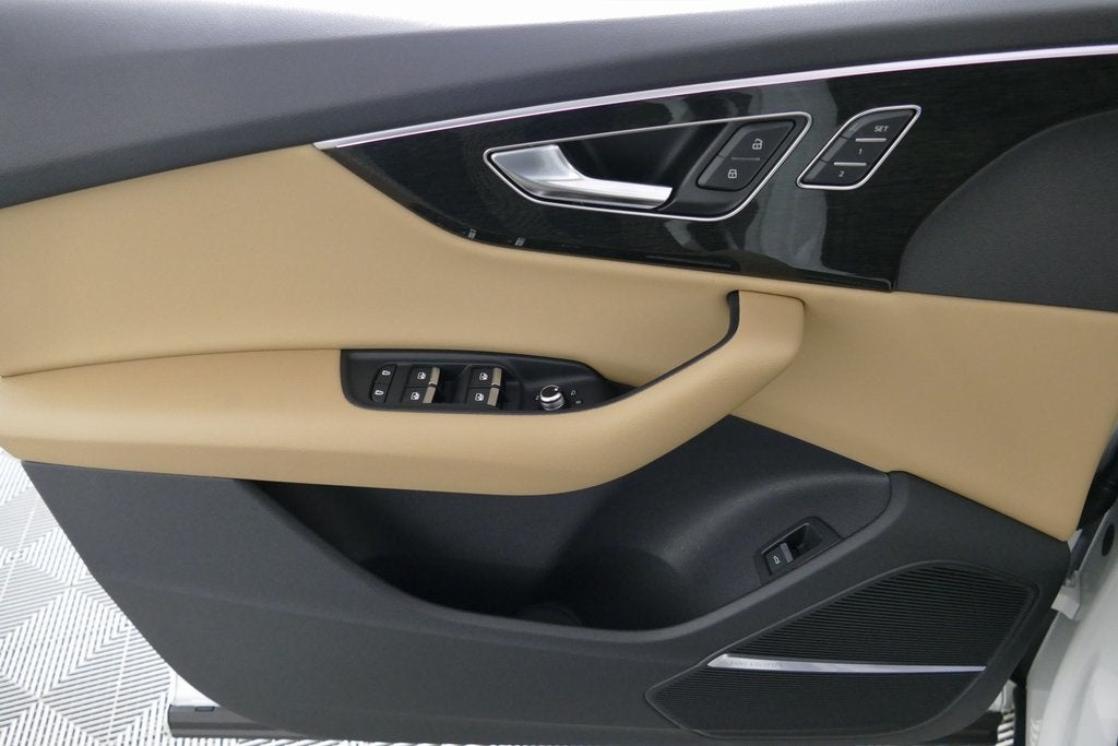 2022 Audi Q7 45 Premium Plus quattro