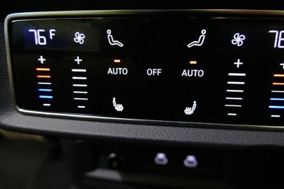 2022 Audi Q7 45 Premium Plus quattro