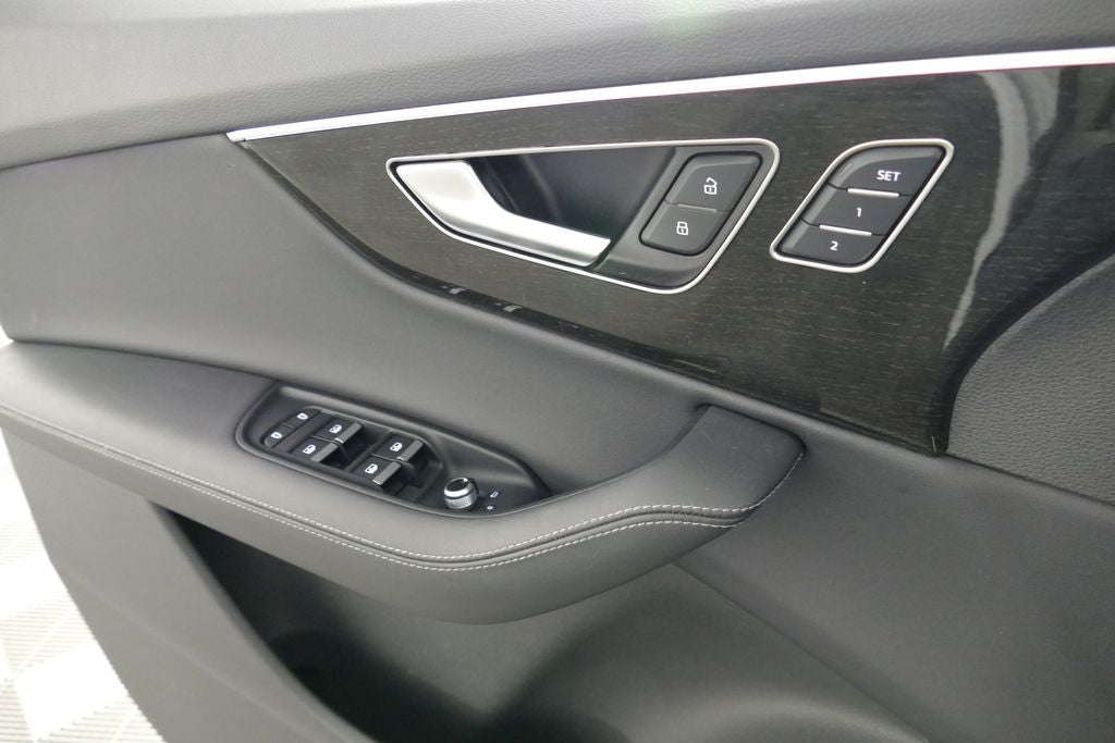 2025 Audi Q7 55 Premium Plus quattro