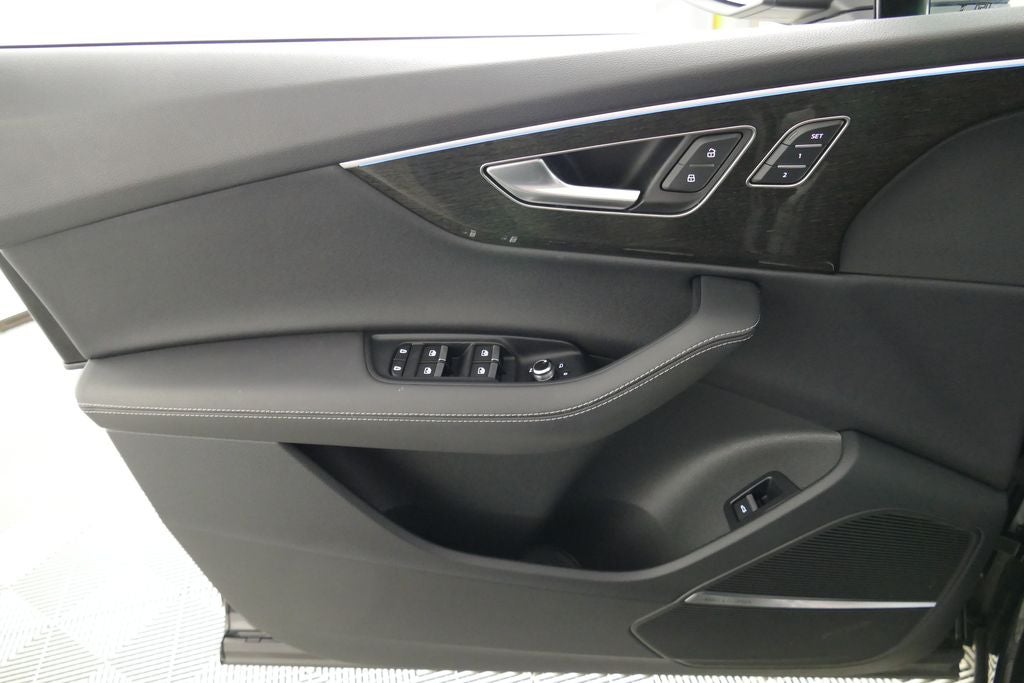 2025 Audi Q7 55 Premium Plus quattro