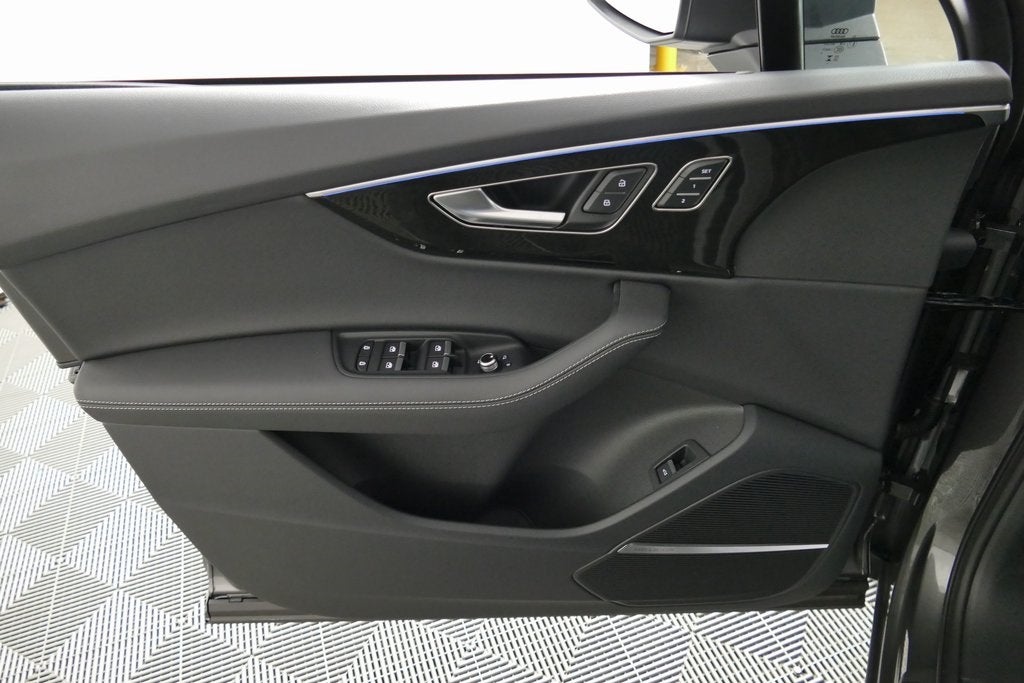 2025 Audi Q7 55 Premium Plus quattro