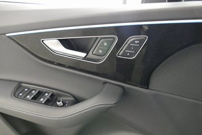 2025 Audi Q7 55 Premium Plus quattro