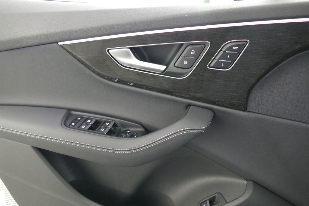2026 Audi Q7 55 Premium Plus quattro