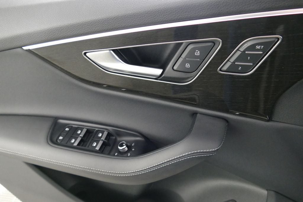 2025 Audi Q7 55 Premium Plus quattro