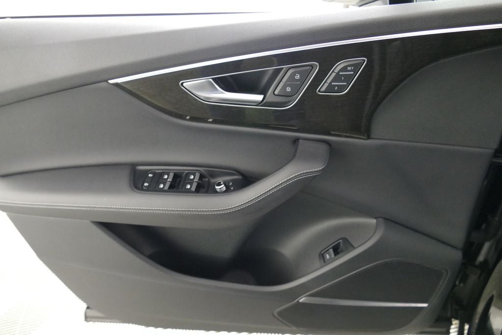2025 Audi Q7 55 Premium Plus quattro