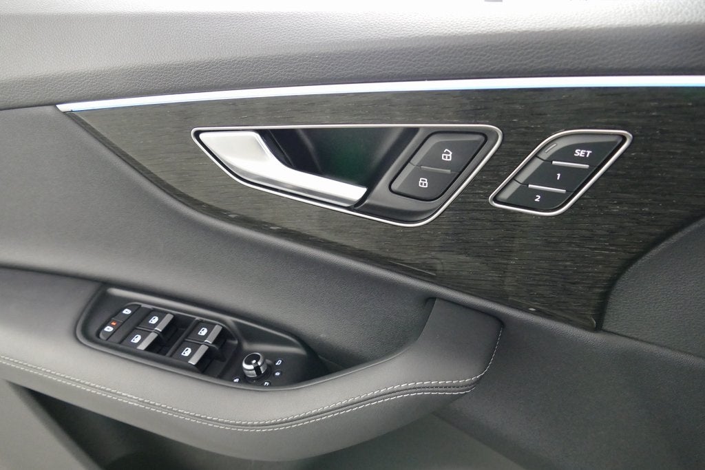 2025 Audi Q7 55 Premium Plus quattro