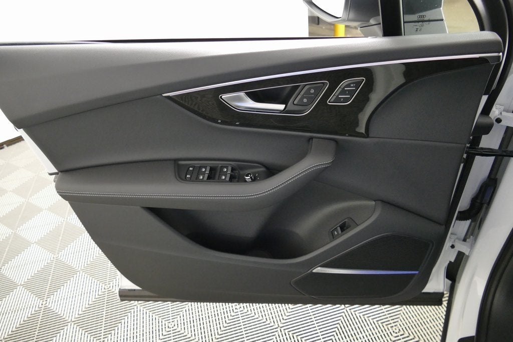 2025 Audi Q7 55 Premium Plus quattro