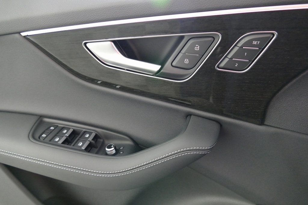 2025 Audi Q7 55 Premium Plus quattro