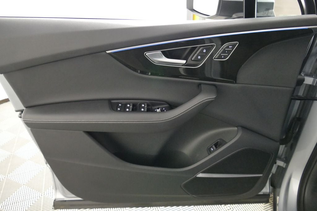 2025 Audi Q7 55 Premium Plus quattro
