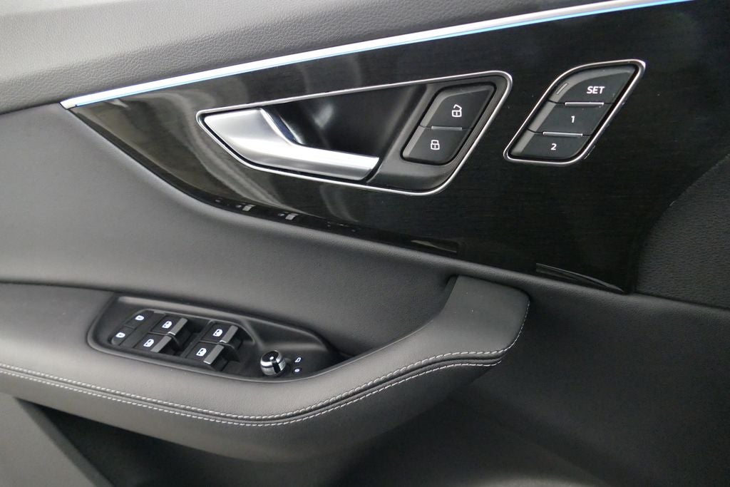 2025 Audi Q7 55 Premium Plus quattro