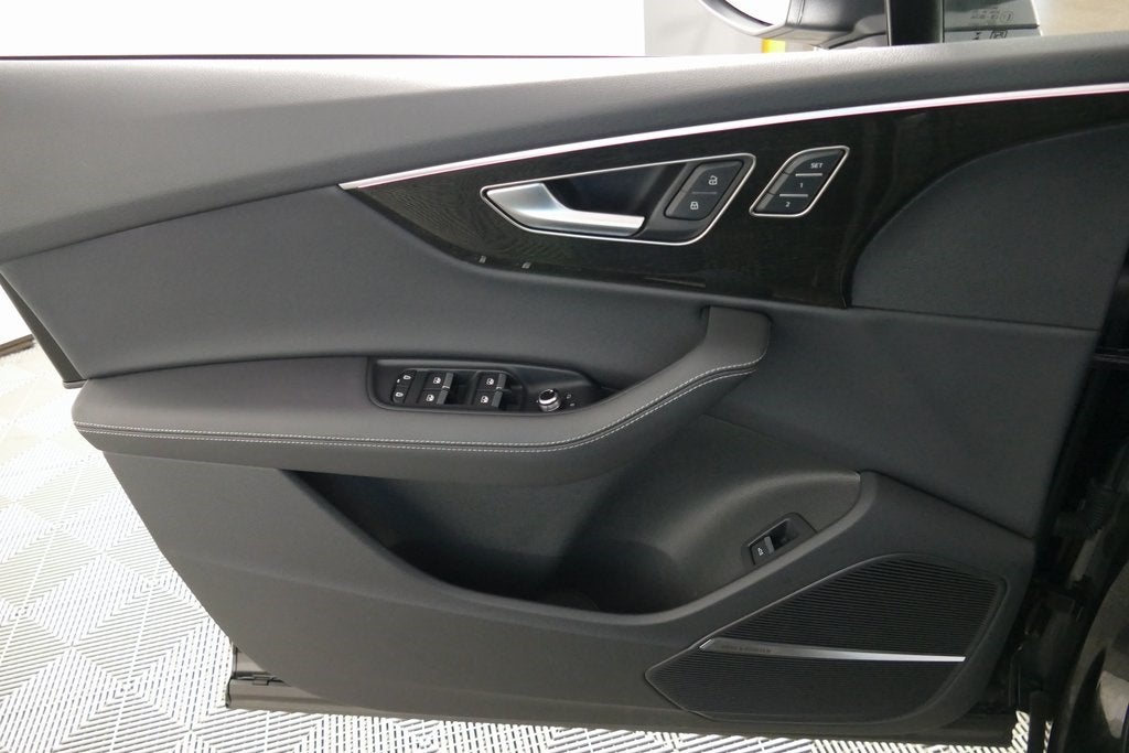 2025 Audi Q7 55 Premium Plus quattro