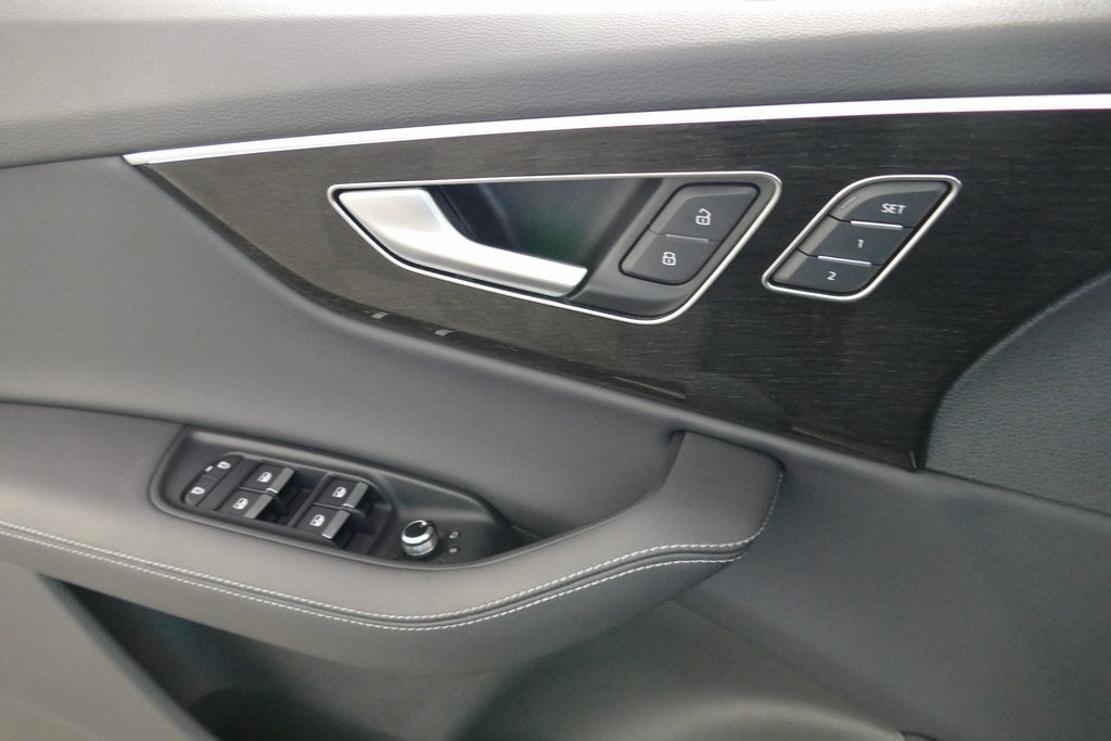 2025 Audi Q7 55 Premium Plus quattro