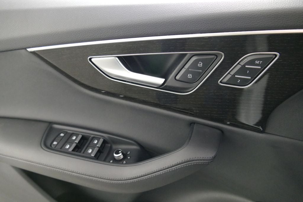 2023 Audi Q7 55 Premium Plus quattro