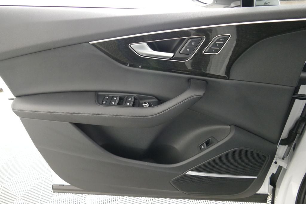 2023 Audi Q7 55 Premium Plus quattro