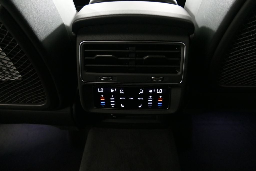 2026 Audi SQ7 Prestige quattro