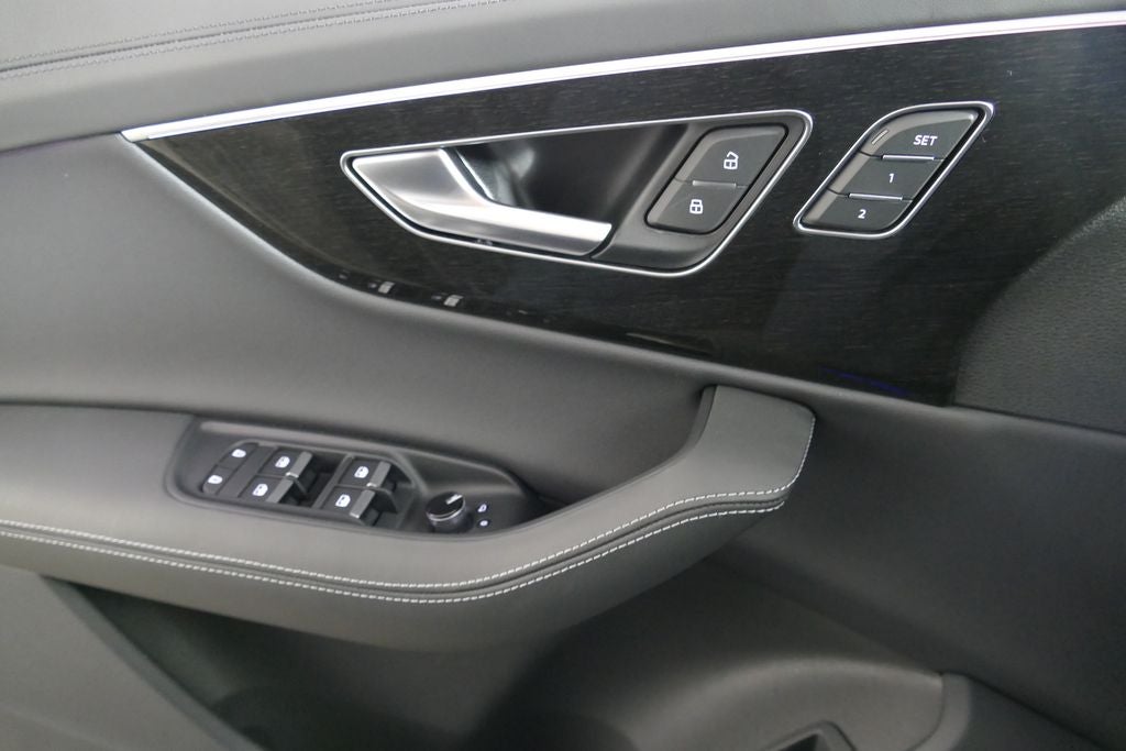 2026 Audi Q7 55 Prestige quattro