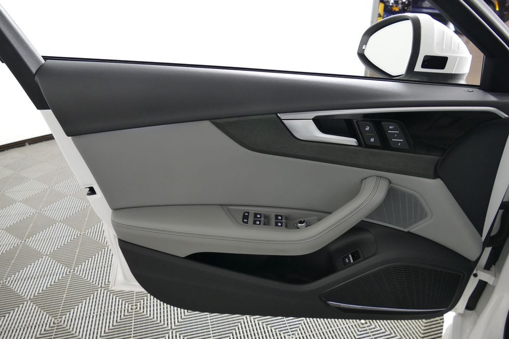 2023 Audi A4 40 Premium Plus quattro
