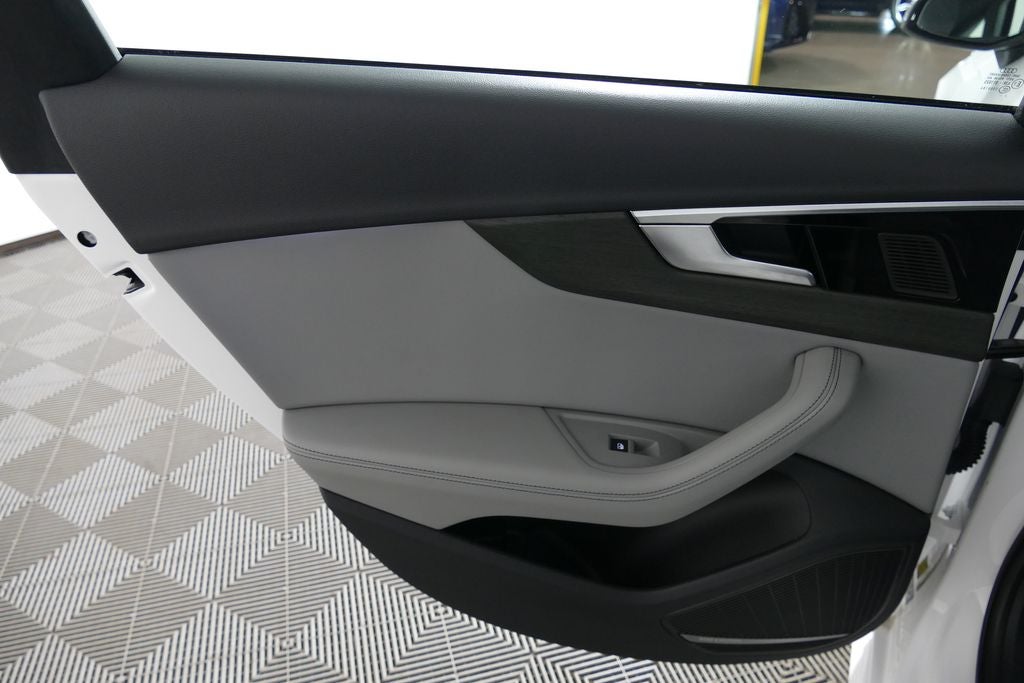 2023 Audi A4 40 Premium Plus quattro