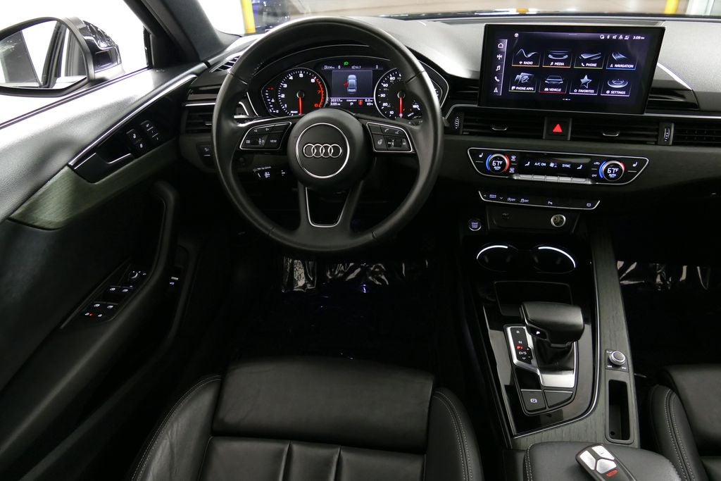 2023 Audi A4 45 S line Premium quattro