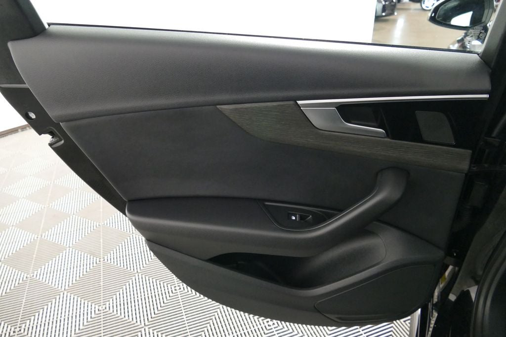 2023 Audi A4 45 S line Premium quattro