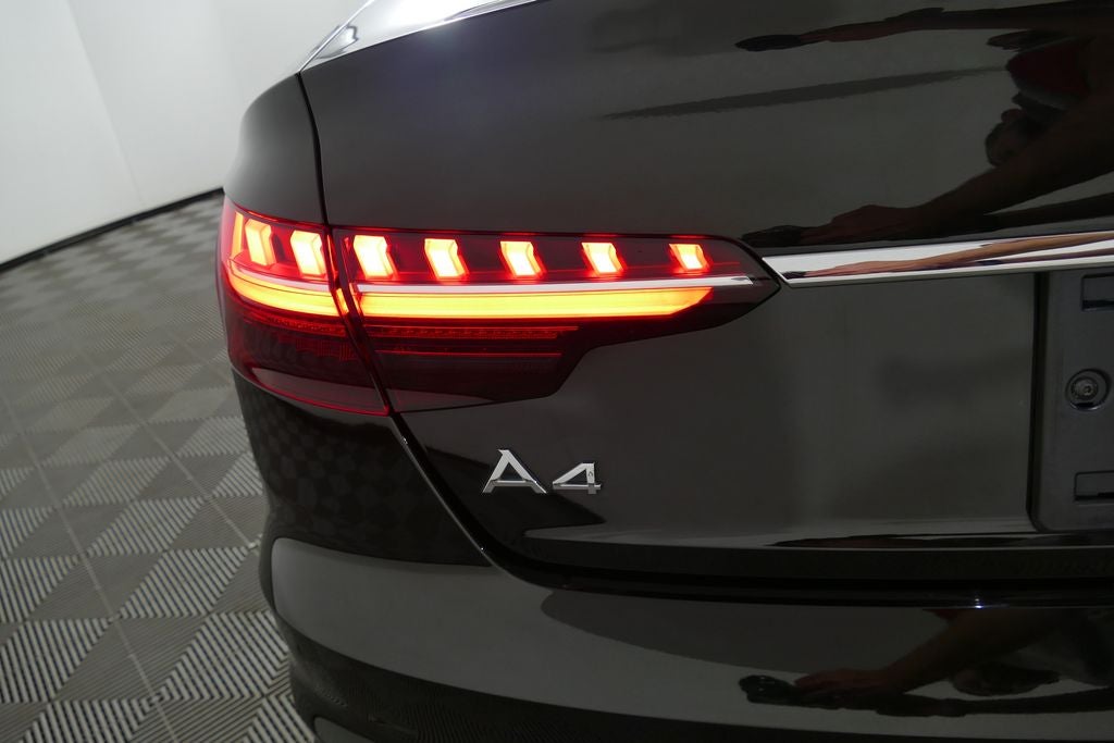 2023 Audi A4 45 S line Premium quattro