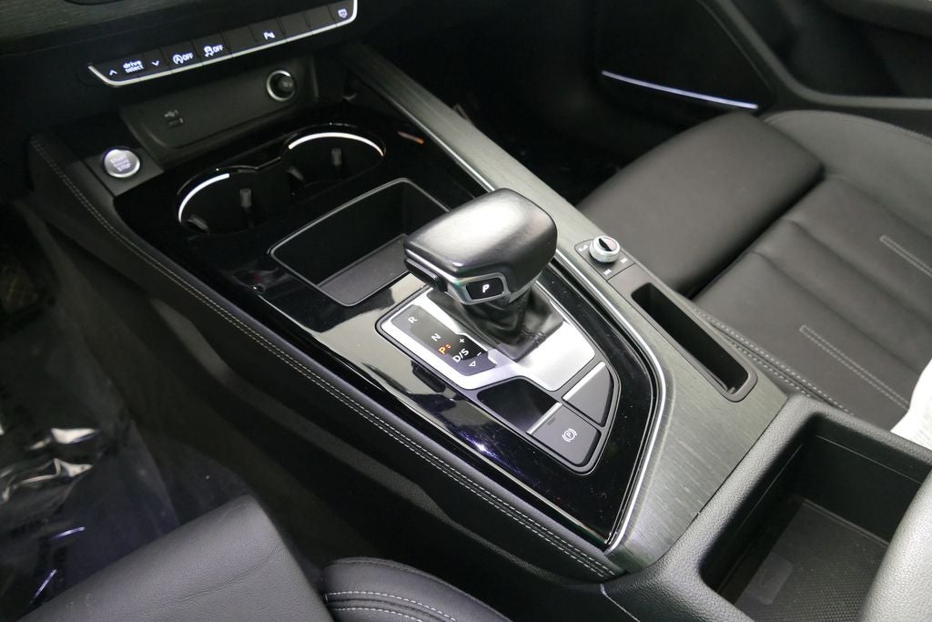 2022 Audi A4 45 S line Premium Plus quattro