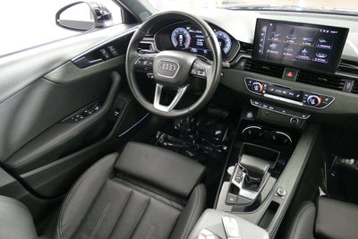 2022 Audi A4 45 S line Premium Plus quattro