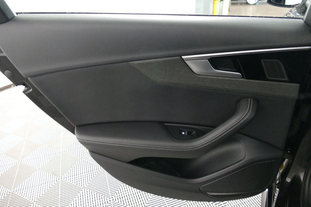 2022 Audi A4 45 S line Premium Plus quattro