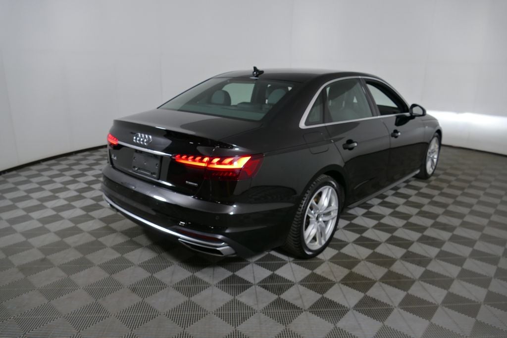 2022 Audi A4 45 S line Premium Plus quattro