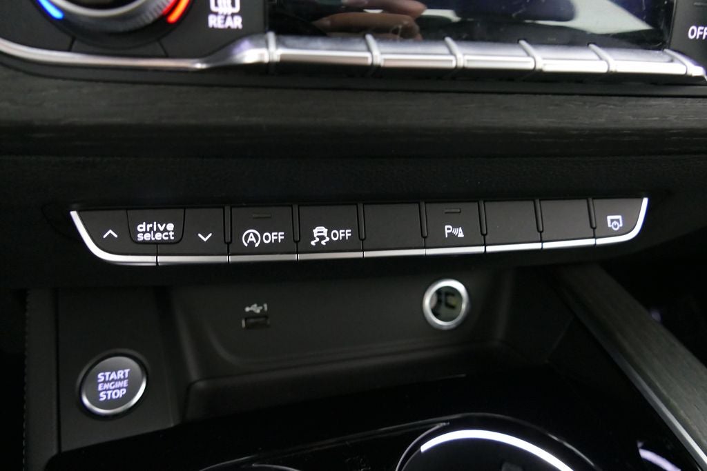 2023 Audi A4 45 S line Premium Plus quattro