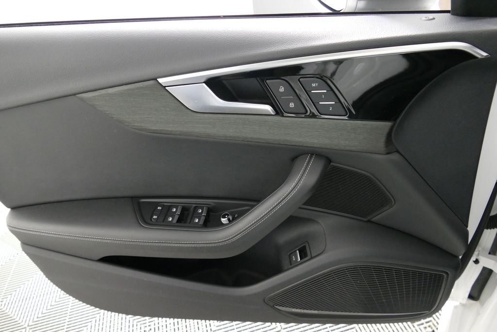 2023 Audi A4 45 S line Premium Plus quattro
